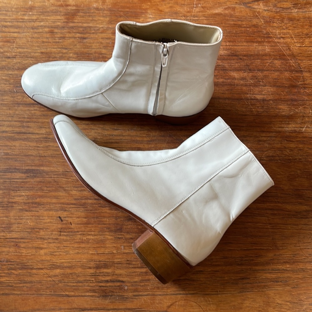 Men’s Florsheim white retro leather Chelsea / ankle boots with wood heel